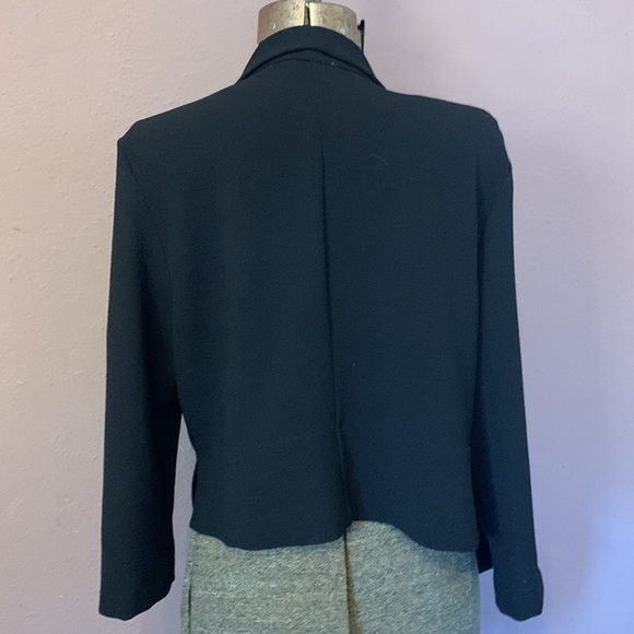 Love lady black Crepe blazer/ jacket size large - Picture 4 of 11